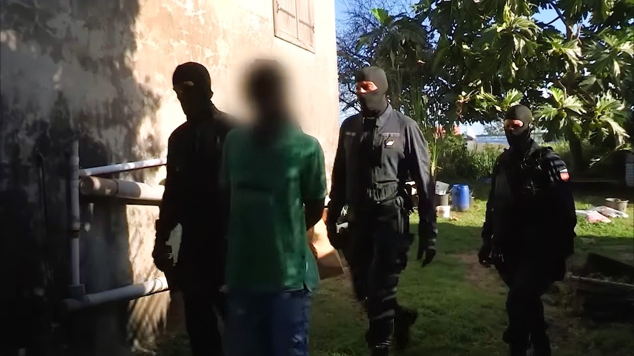 Gangs, Trafficking & Unemployment in Guadeloupe 🇬🇵