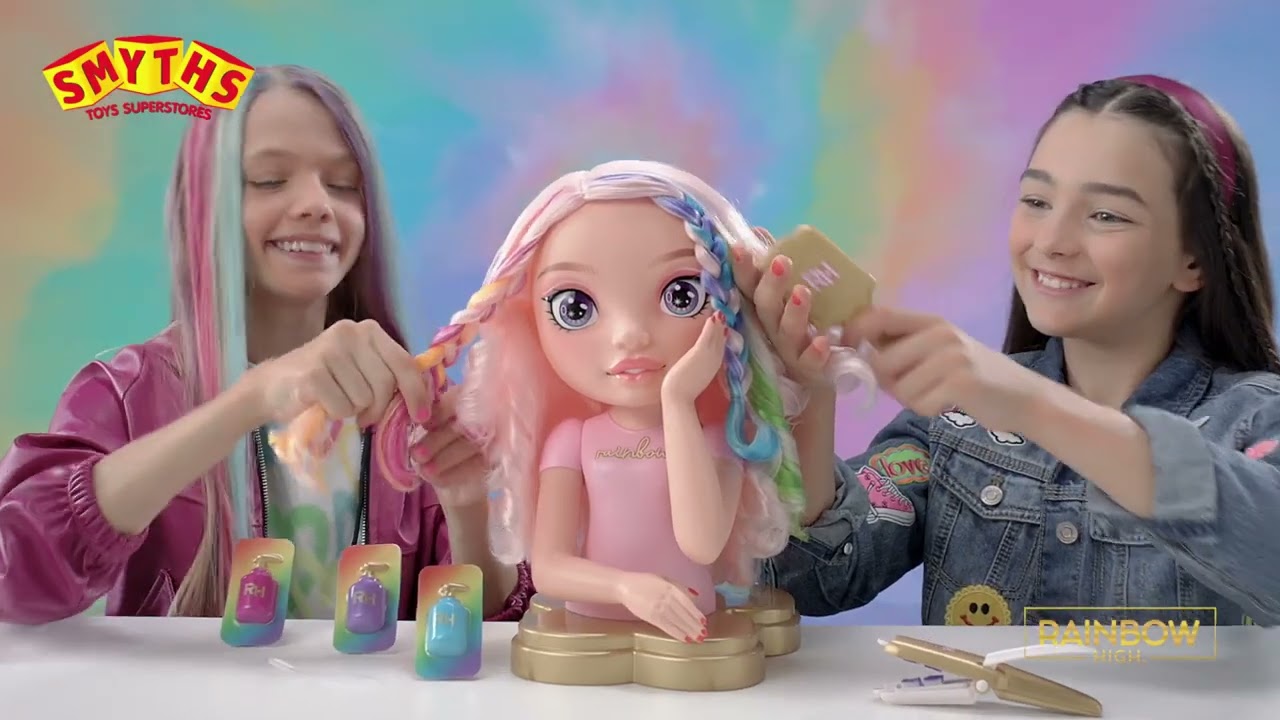 Tête à Coiffer Rainbow High Bella 4-en-1 chez Smyths