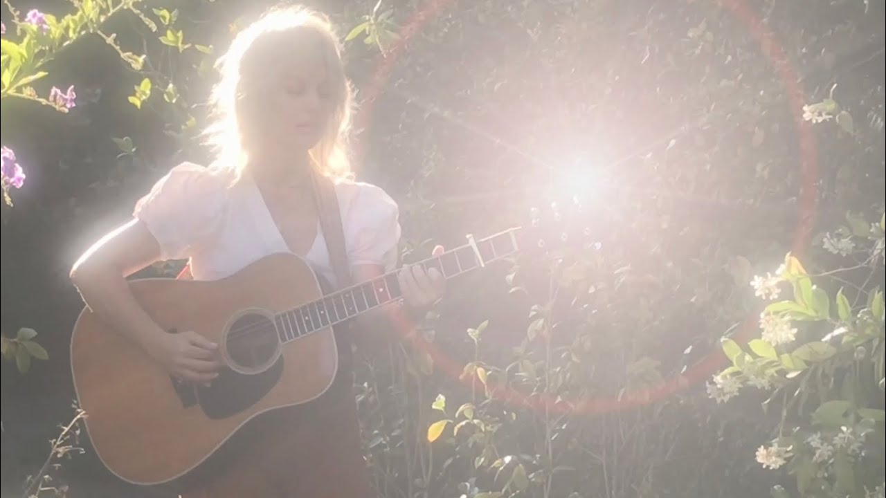 Therese Curatolo's Beautiful Cover of 'Big Yellow Taxi' for Joni Mitchell's Birthday ๐ถ