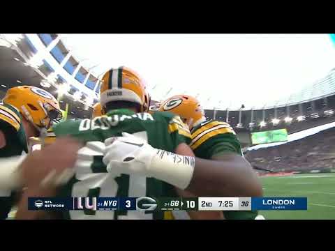 Marcedes Lewis goes uncovered for first TD