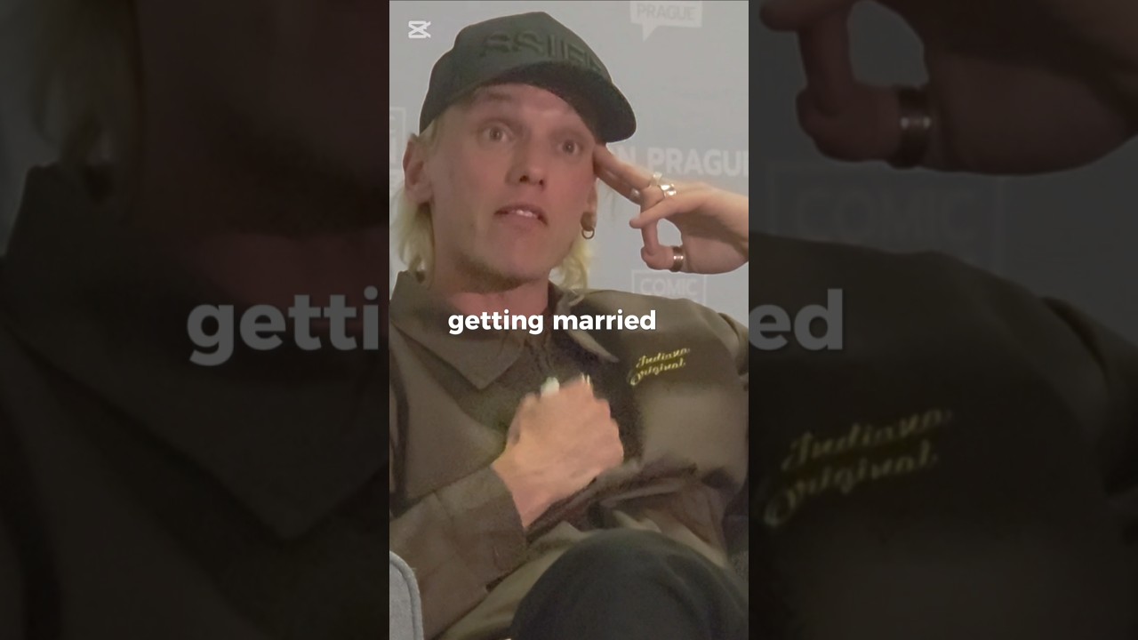 Jamie Campbell Bower Shares a Heartfelt Moment at Comic-Con Prague ❤️