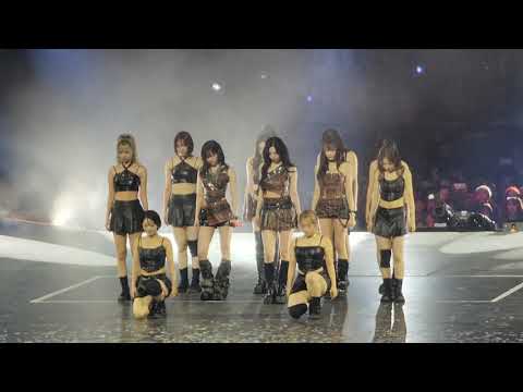 aespa Performs 'Dirty Work' at KCON LA 2025 π€