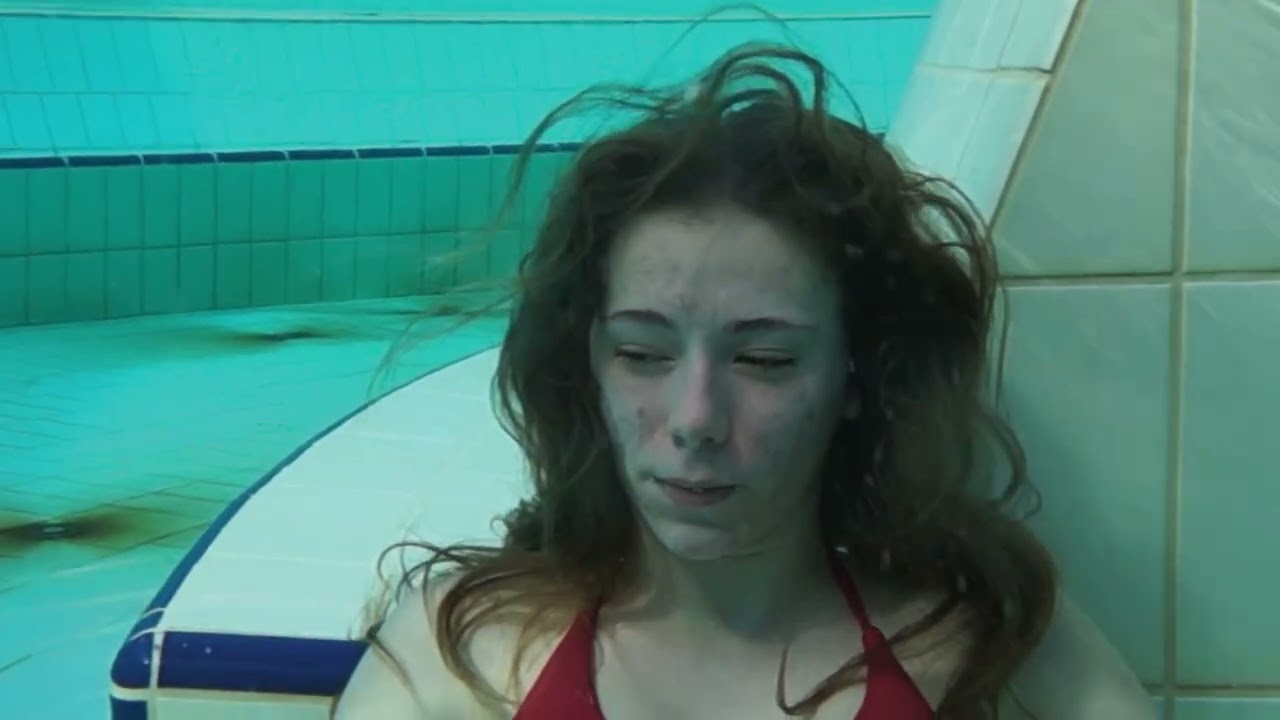 Breath Hold Underwater Empty Lung