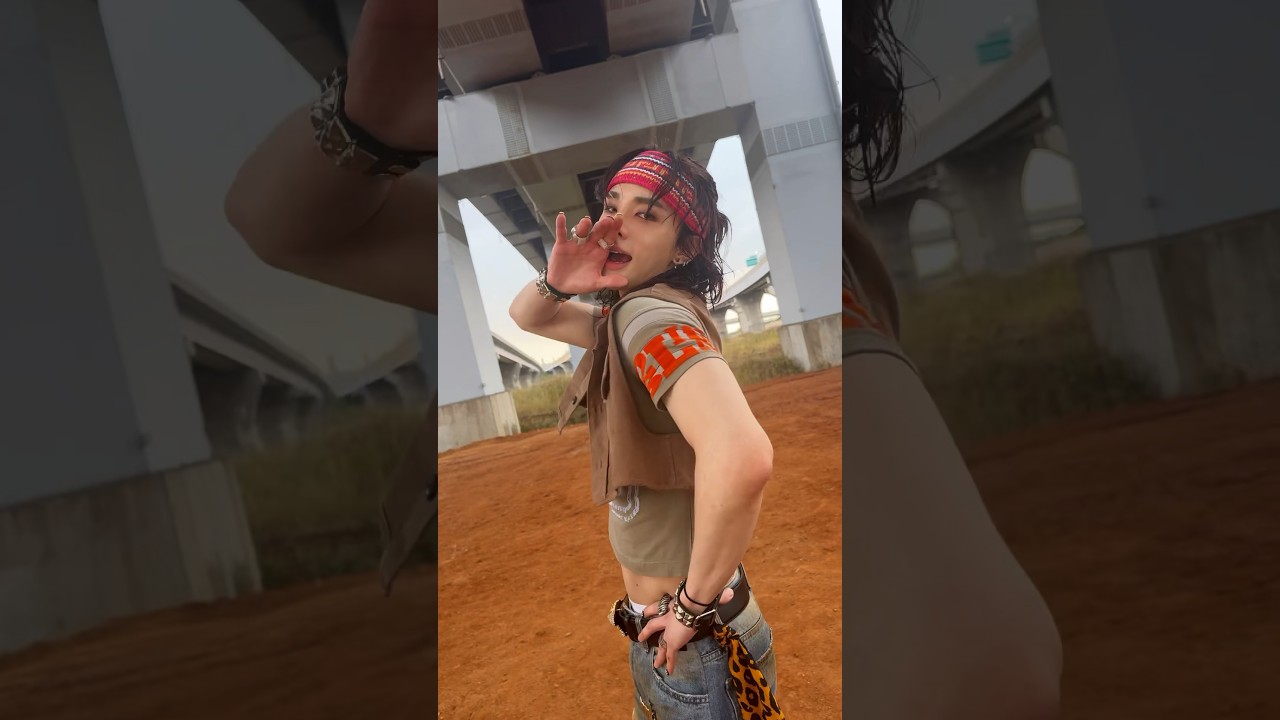 Stray Kids' 'HOP' & 'Walkin On Water'🎶