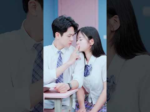 Invisible... Until Love Found Her! 😳❤️ #linhchihihi #messyclassroom #schoolcrush #schooldrama