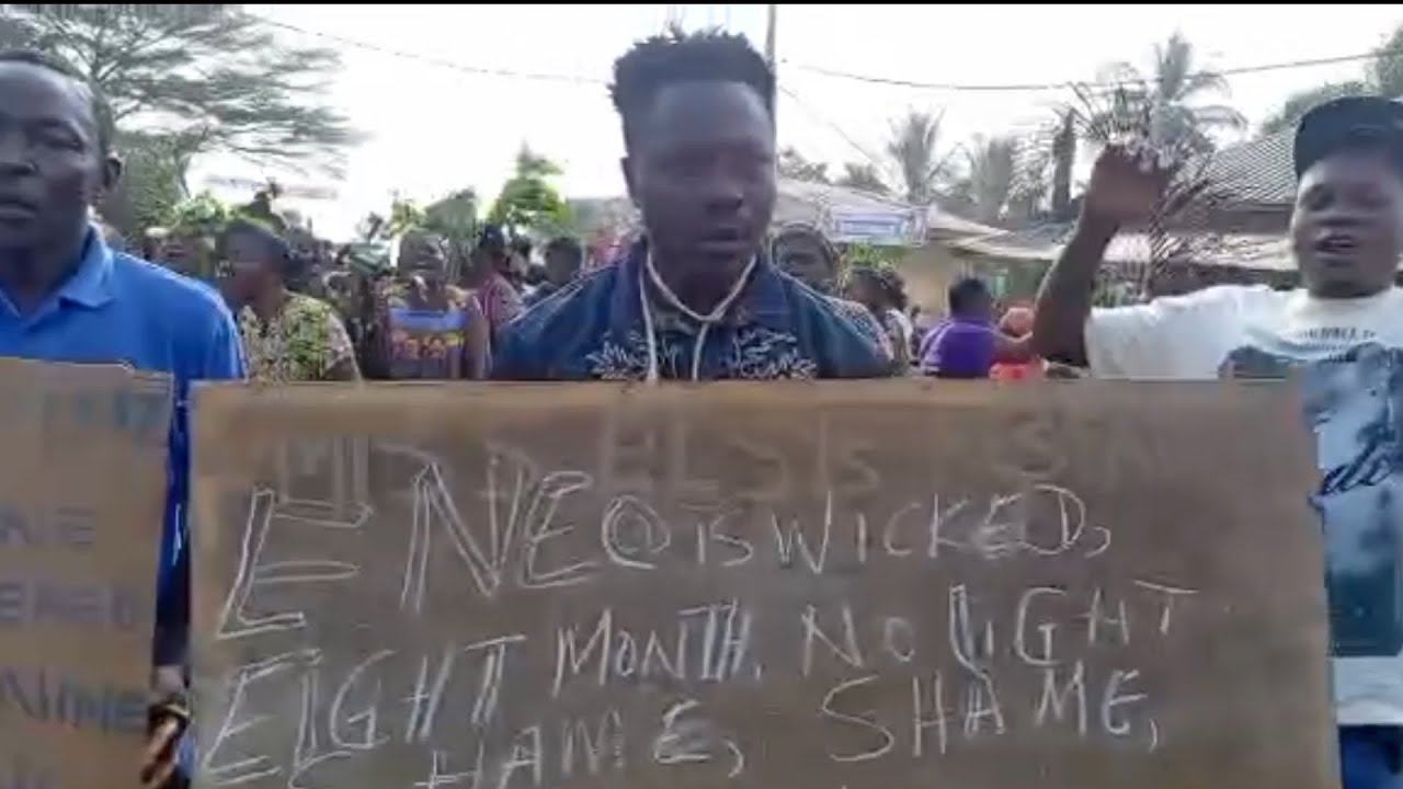 Mutengene en Noir : Protestations contre la Crise Énergétique 🇨🇲