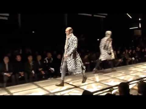 Versace Men’s Fall/Winter 2015 Fashion Show ✨