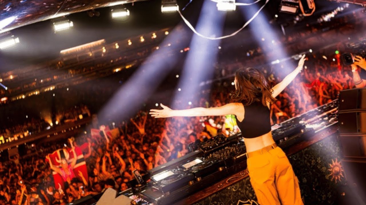 Amelie Lens WE2 at Tomorrowland 2025 🎶