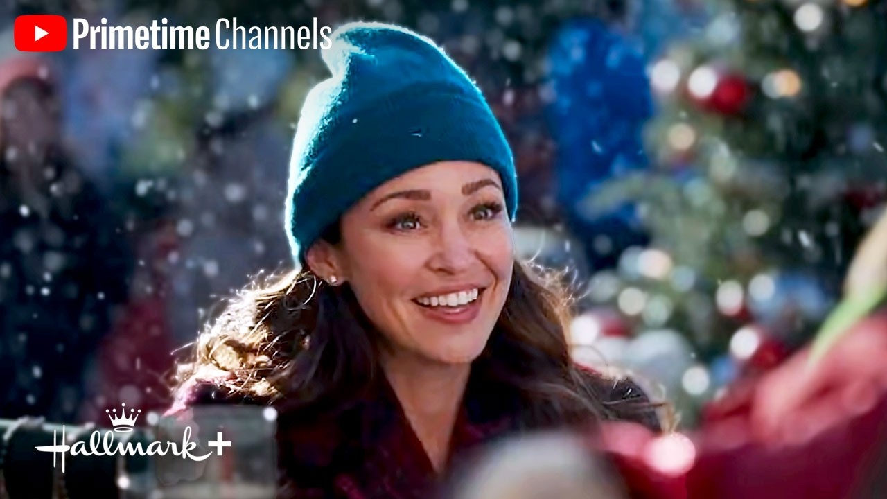 Love at First Sight During Christmas Layover 🎄