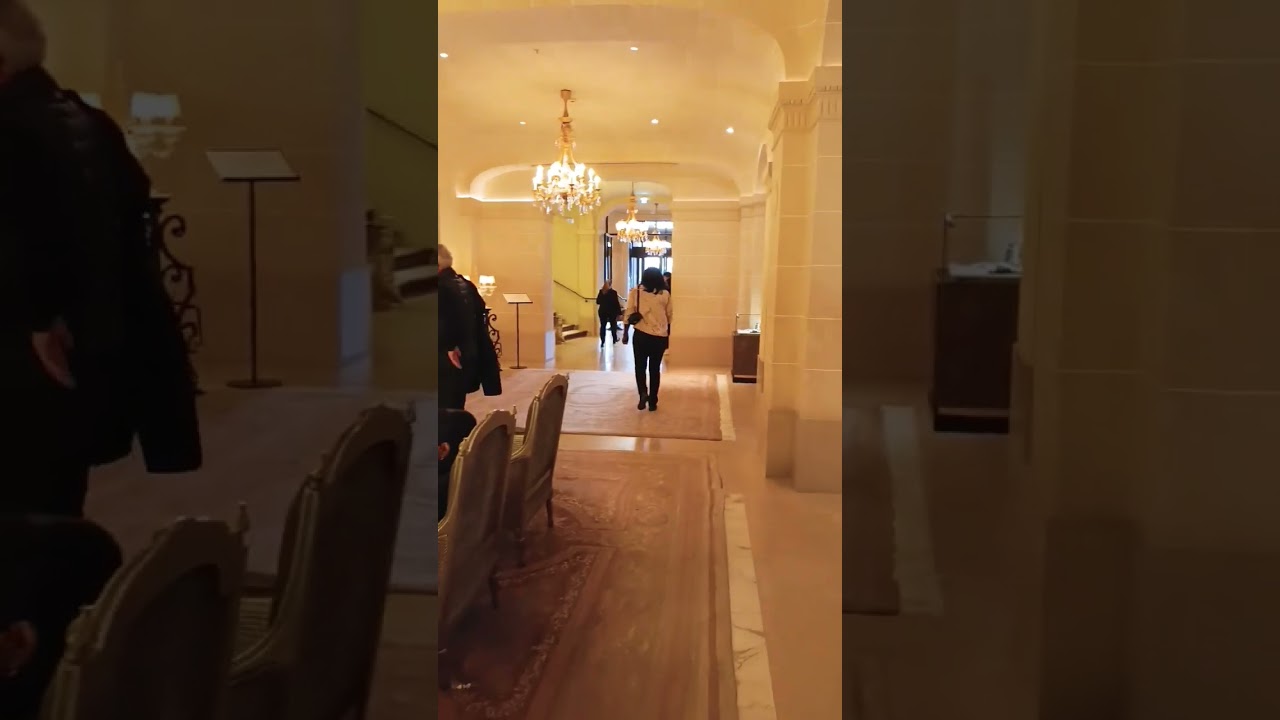 Experience Luxury & Festive Cheer at Le Crillon Hôtel in Paris 🎄