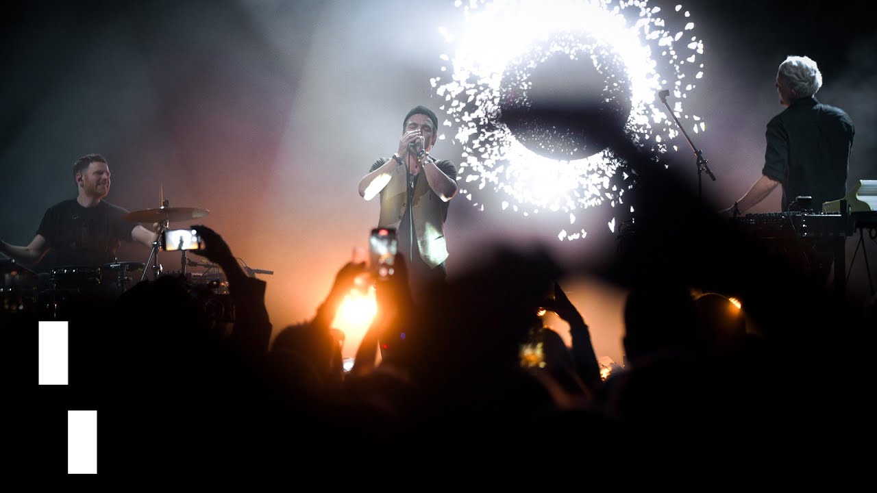 Jan Blomqvist & Beobê Perform 'Disappear Again' Live in Hamburg 🎶