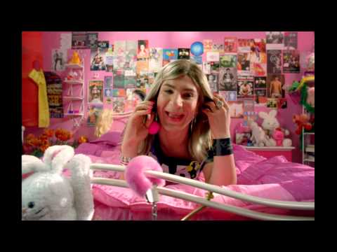 Fatal Bazooka feat. Yelle - Parle à ma Main (Clip officiel)