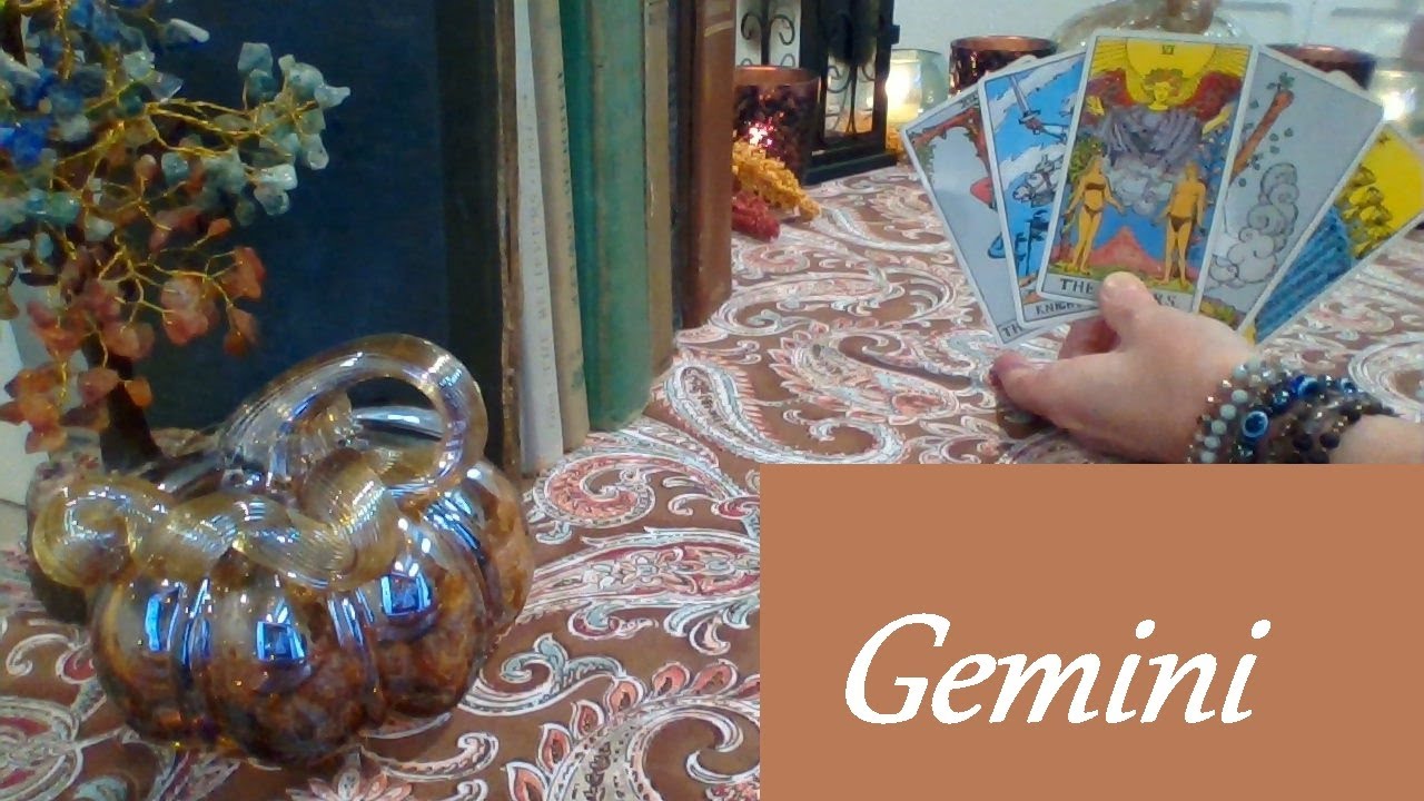 Gemini November 2025 Love Insights ❤️: Are They Dreaming About You?
