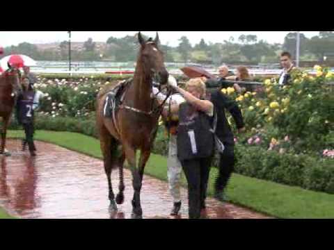 Mosheen wins the 2012 Australian Guineas
