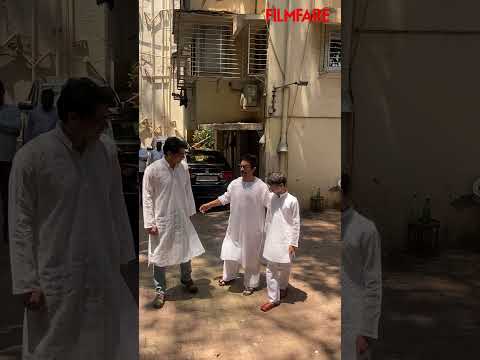 #AamirKhan clicked with sons #JunaidKhan and #AzadKhan on Eid today. ❤️