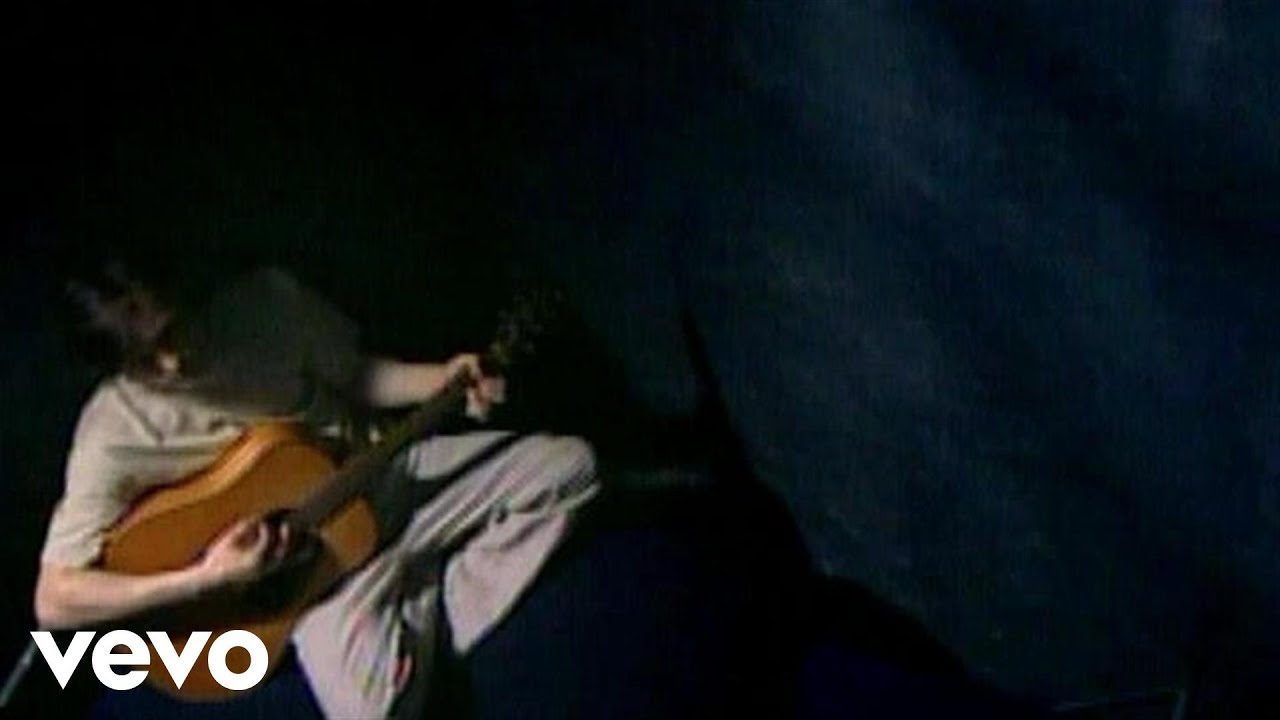 Chinaski - Dobrak od kosti 🎸 | Official Music Video (2003)