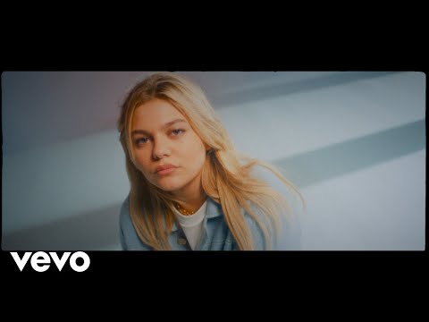 Louane - Désolée (Clip officiel)
