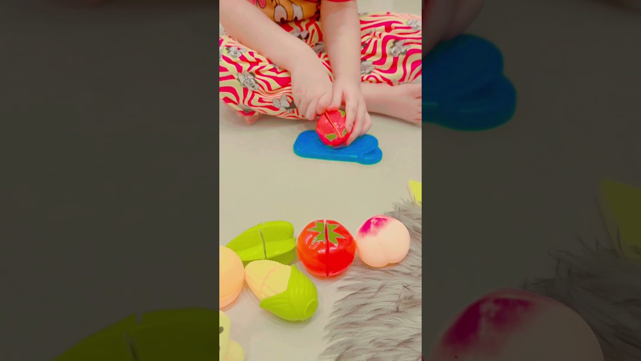 Mehro BB's Favorite Fruit Cutting π