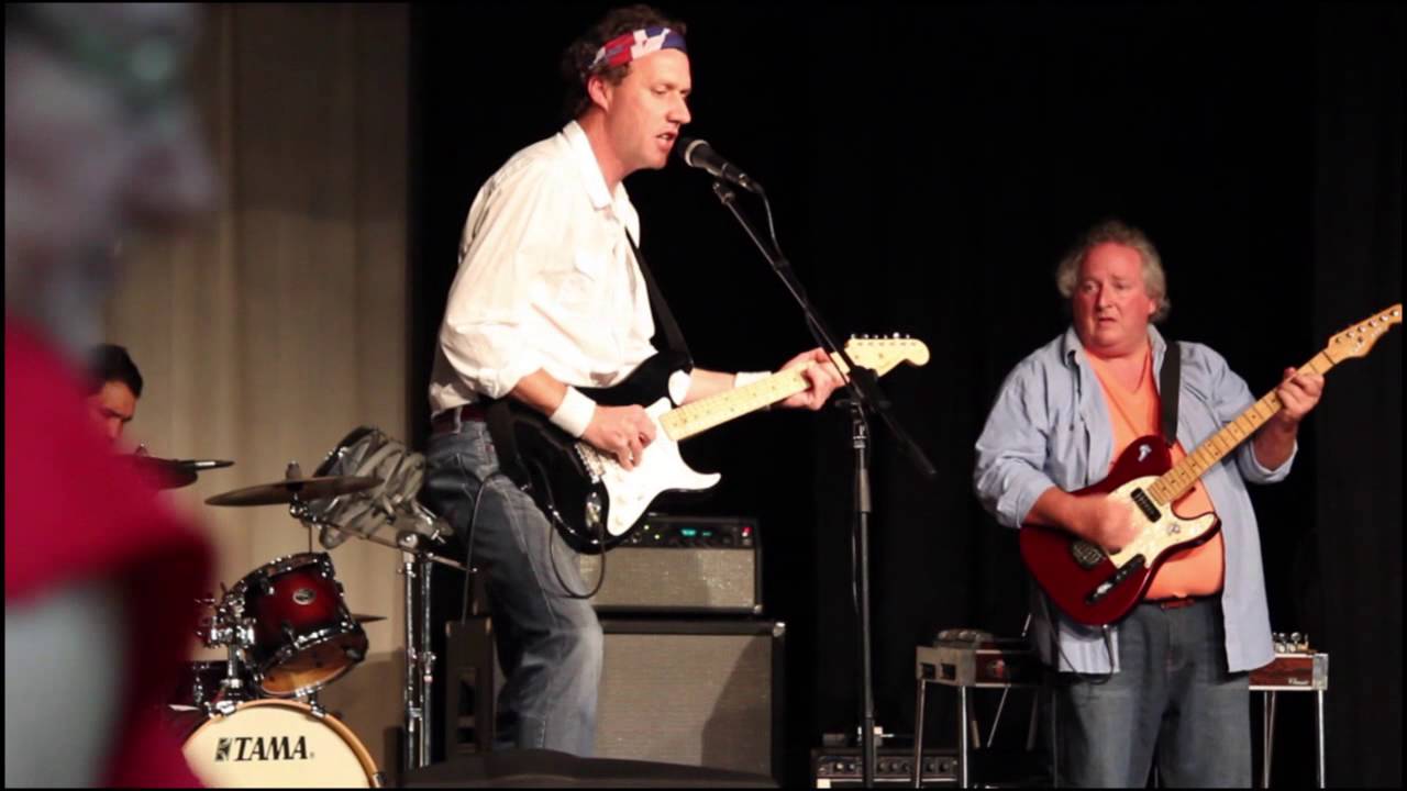 Twisting by the Pool - Solid Rock Dire Straits Tribute ๐ธ