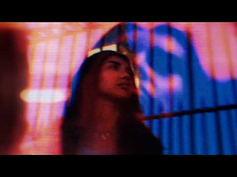 Martin Garrix & Arcando - Set Me Free feat. Bonn (Official Video)