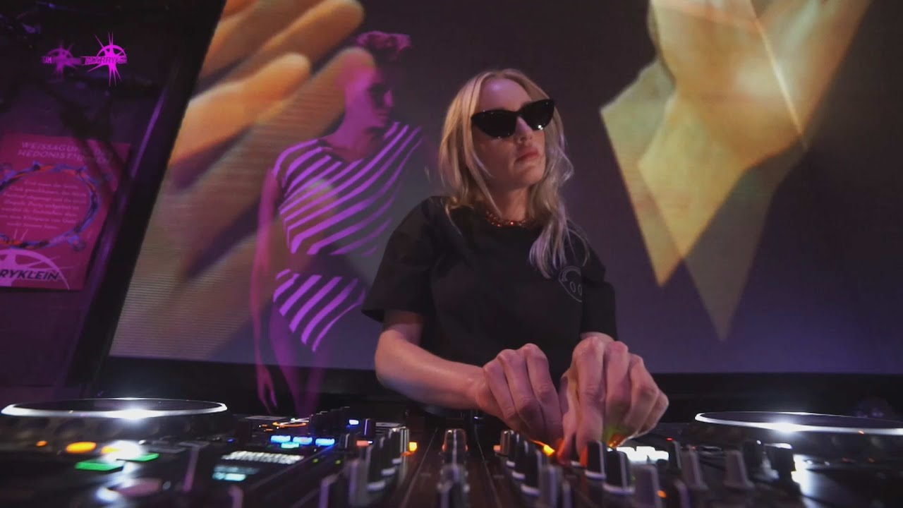 Stella Bossi & VJ Mo at Marry Klein Festival 2021 ๐ถ