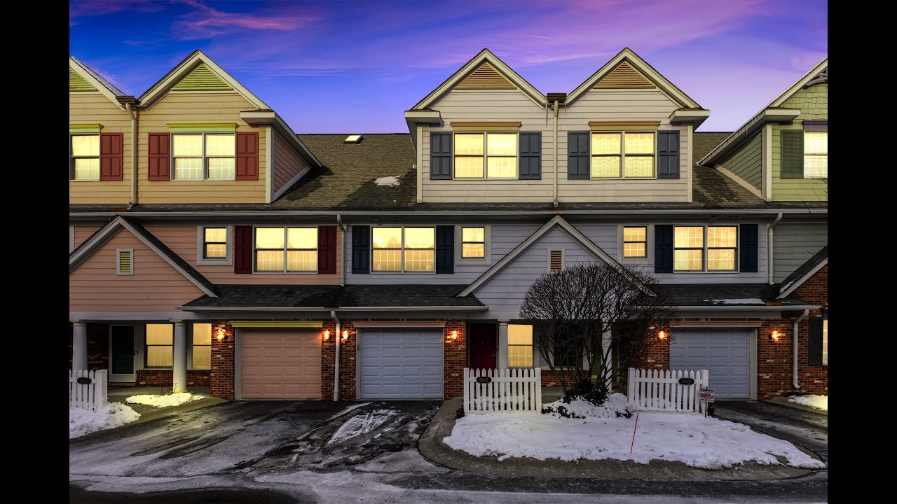 Felicity Landing Waterfront Condo in Harrison Twp π‘