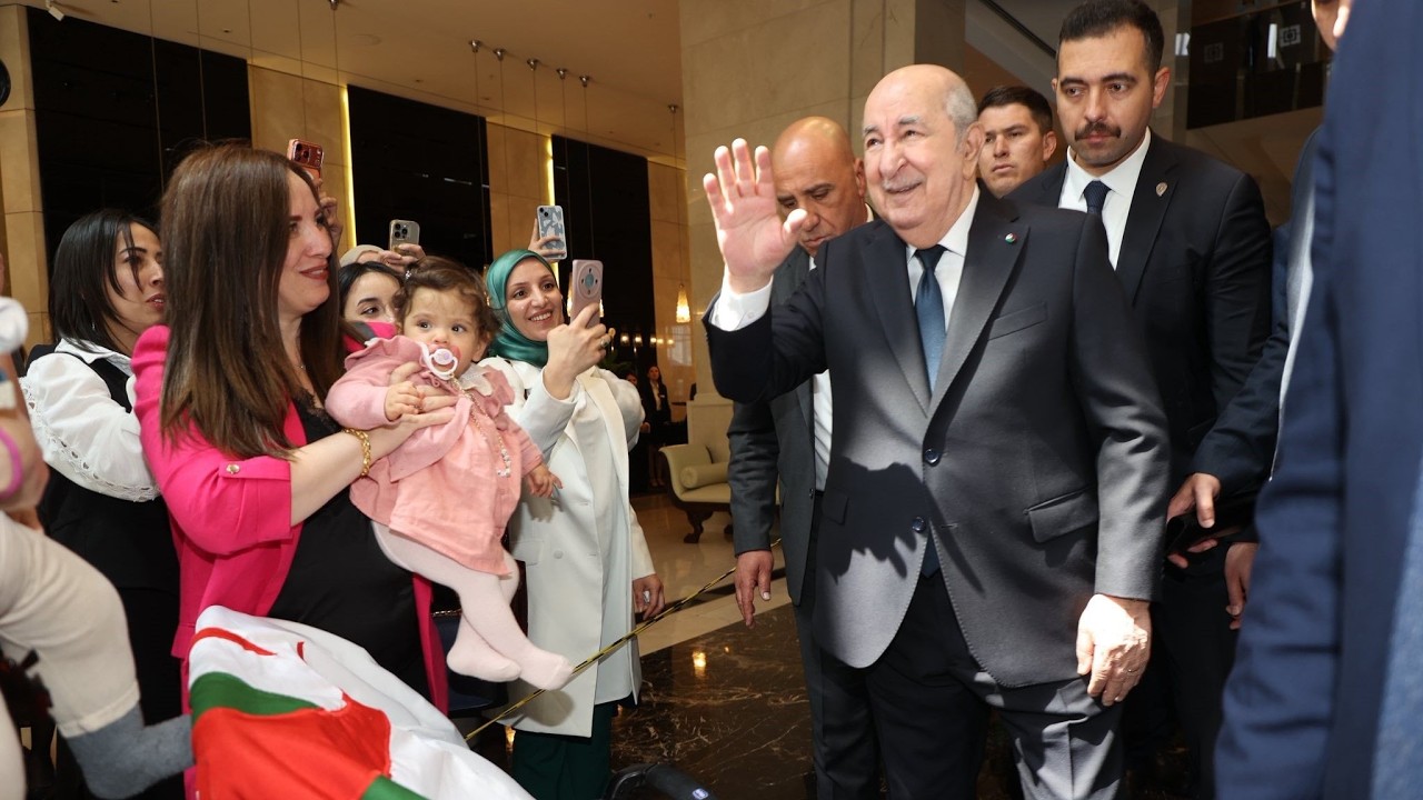 الجالية الجزائرية في تركيا تتجه إلى أنقرة للقاء الرئيس 🇩🇿