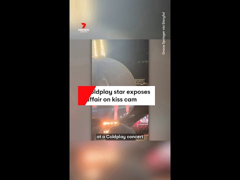 Coldplay star exposes affair on kiss cam