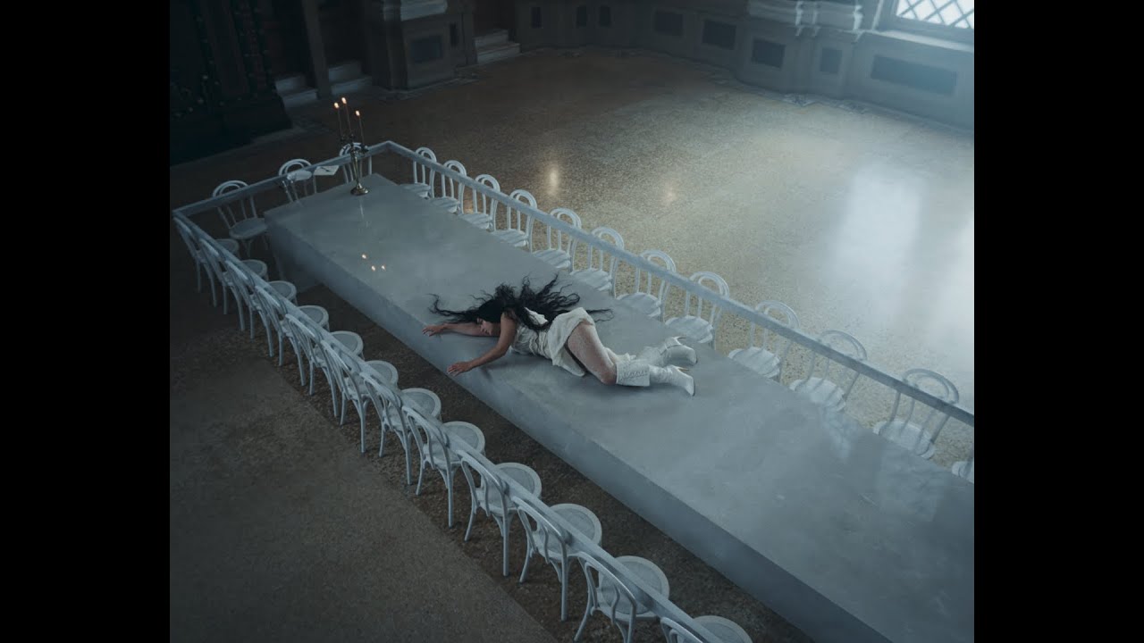 Charli XCX - Chains of Love (Official Video) 🎶