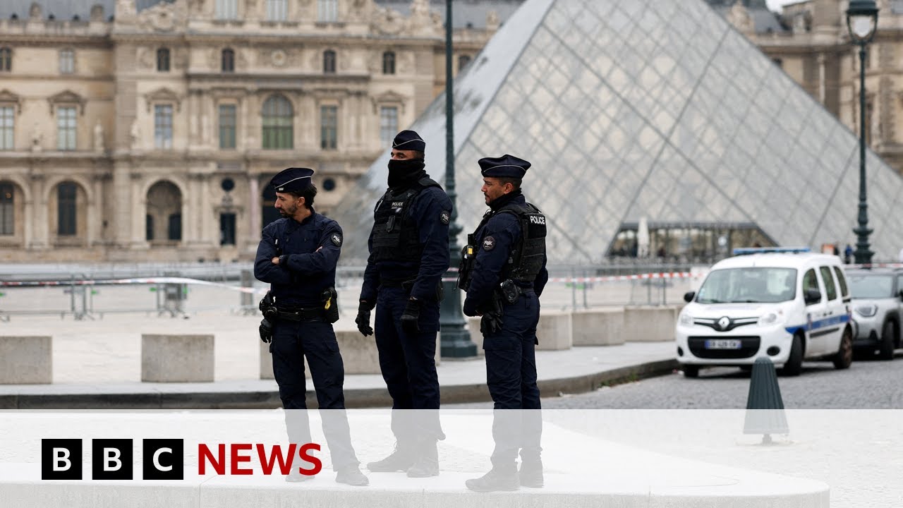 Two Suspects Caught in Jewel Heist at Paris's Louvre Museum π