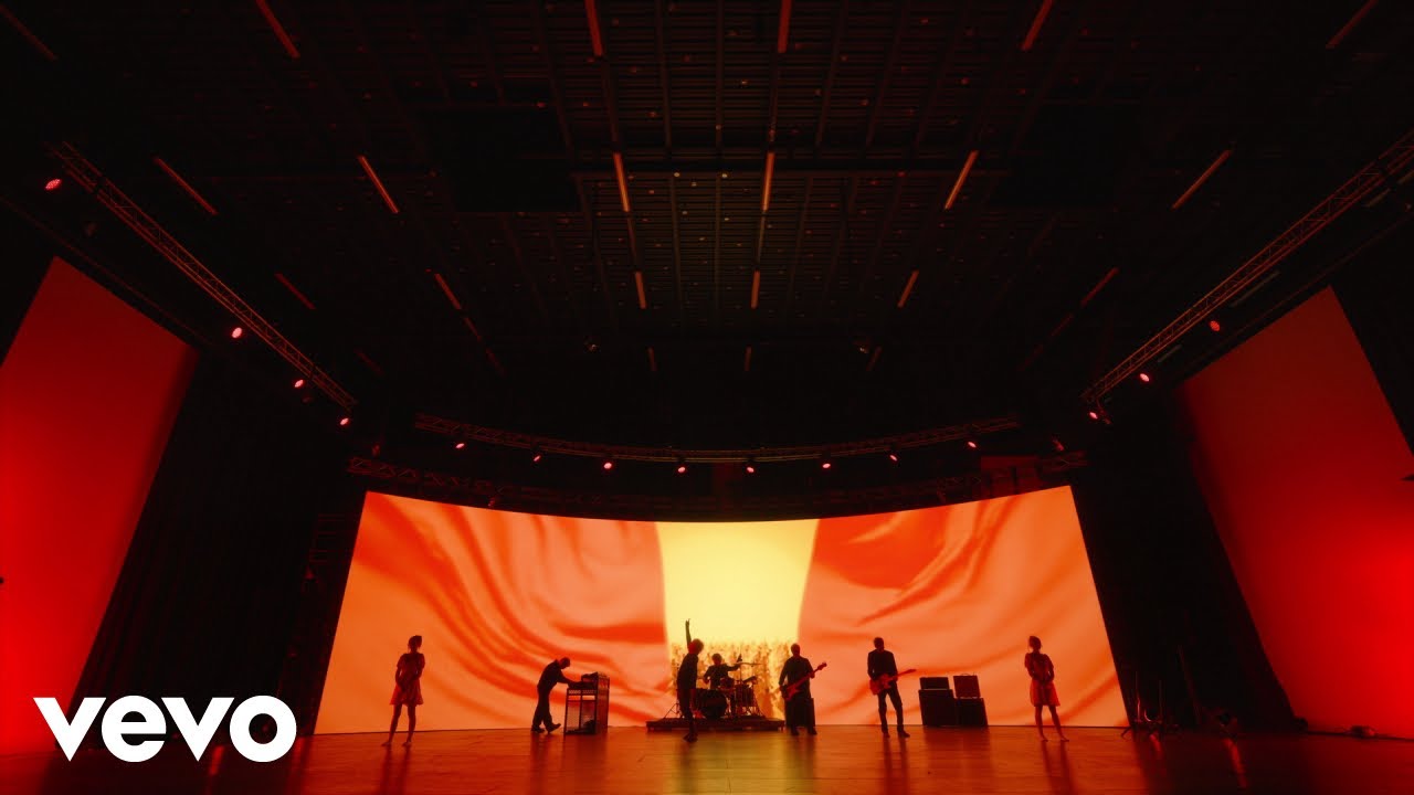 Indochine - La Belle et la Bête (Clip Officiel) 🎶