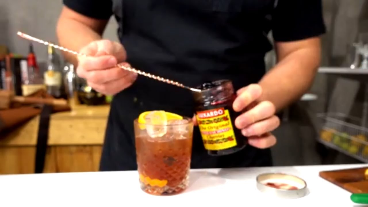 How to Make the Authentic Wisconsin Brandy Old Fashioned 🍸