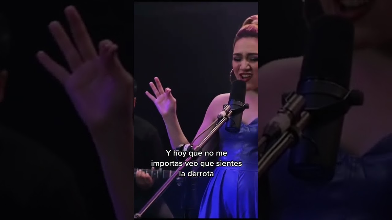 Interpretación en vivo del nuevo sencillo