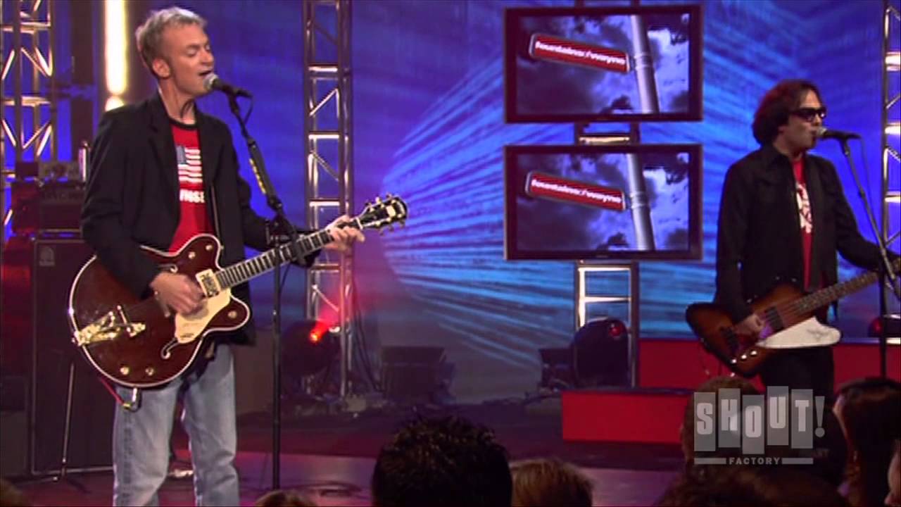 Watch Fountains of Wayne Perform 'I've Got Flair' Live in Chicago 🎸