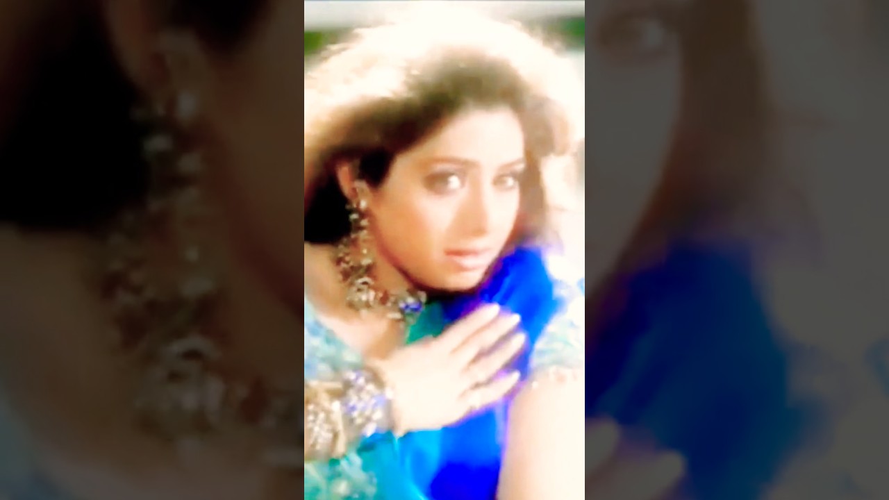 Aadha Chand Aadhi Raat Hai 🩵 | True or False?