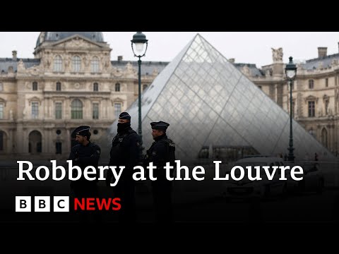Thieves steal jewels of 'incalculable' value in heist at Louvre museum in Paris | BBC News
