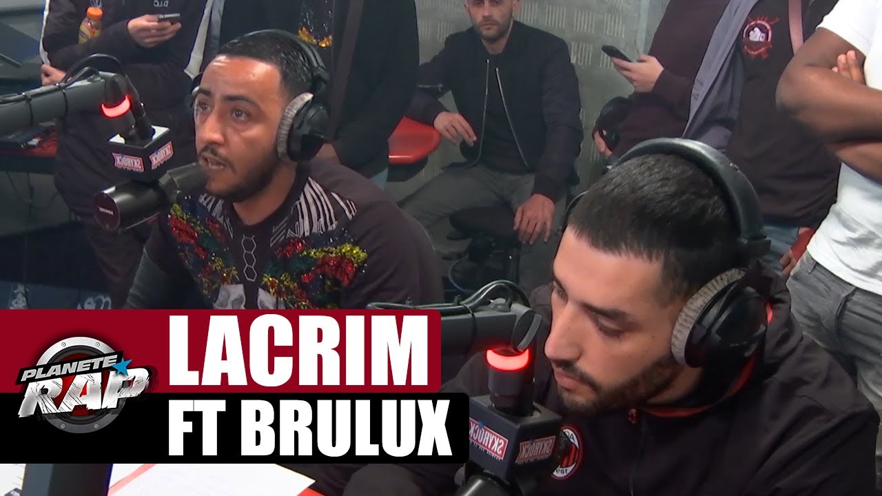 Lacrim & Brulux Live Performance of 'Papa Trabaja' 🎤 | Planète Rap
