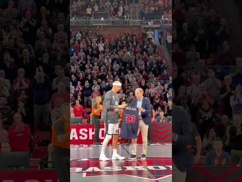 Uno de los nuestros 💙❤️ Achille Polonara 🫂 #baskonia