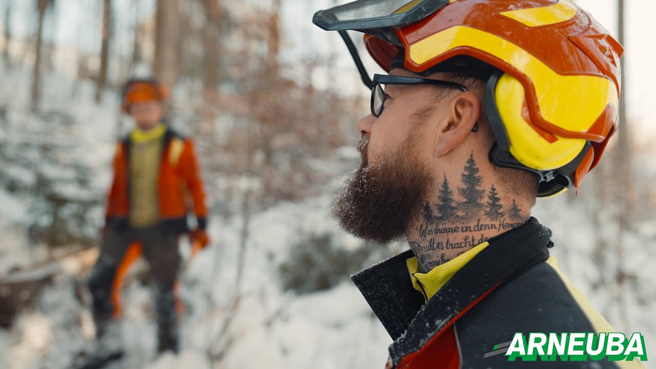 Effizienter Holzeinsatz im Winter mit Uniforest Getriebewinde 65G ❄️