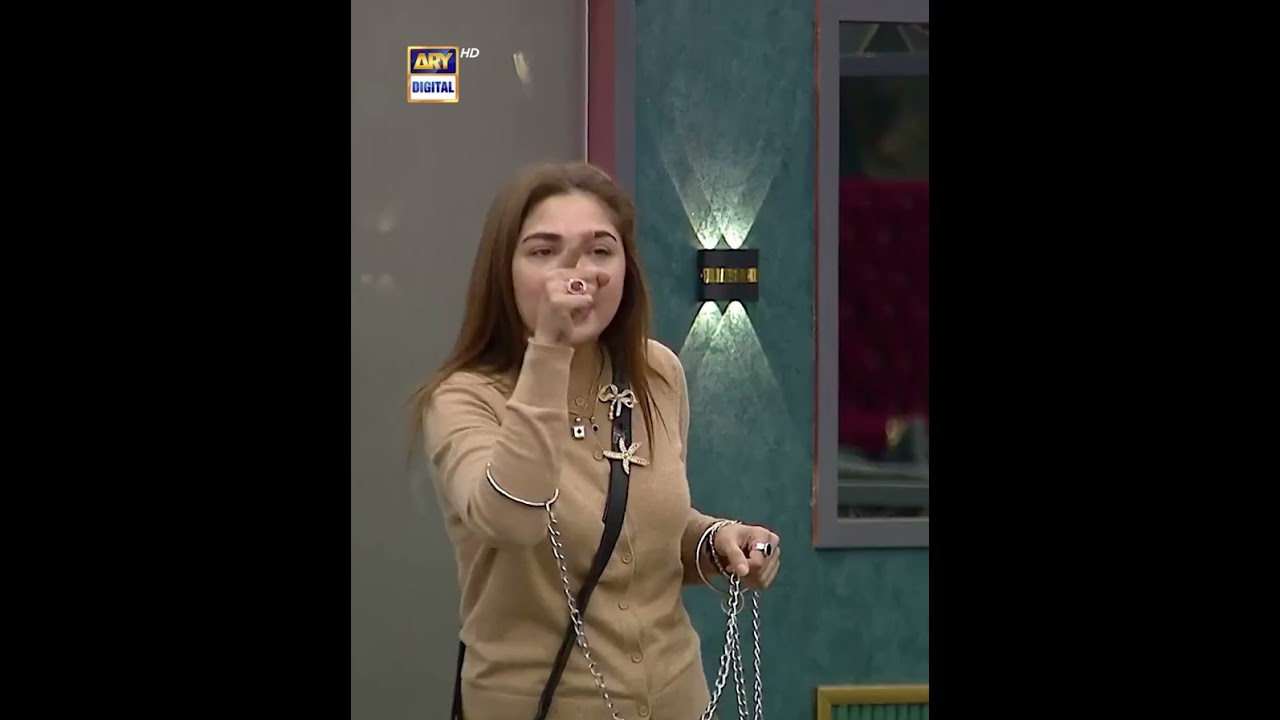 Natasha vs Aruba Fight Scene ๐ฑ | Tamasha S2