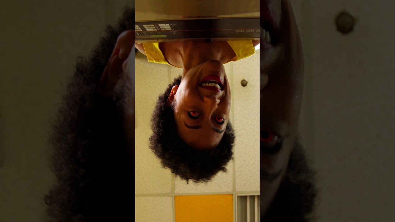 Smiling Woman 4 | Horror Short 🎥