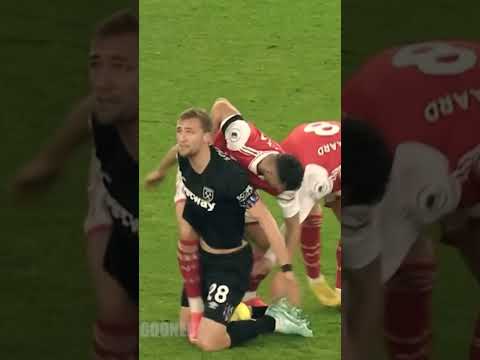 Arsenal funny moments😂 #footballshorts #arsenalfc #funny
