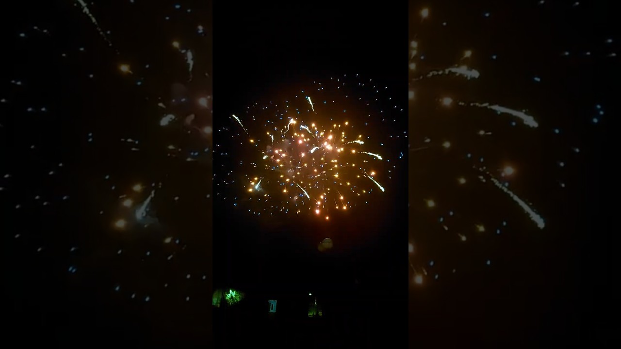 Ночные салюты и взрывы 🎆
