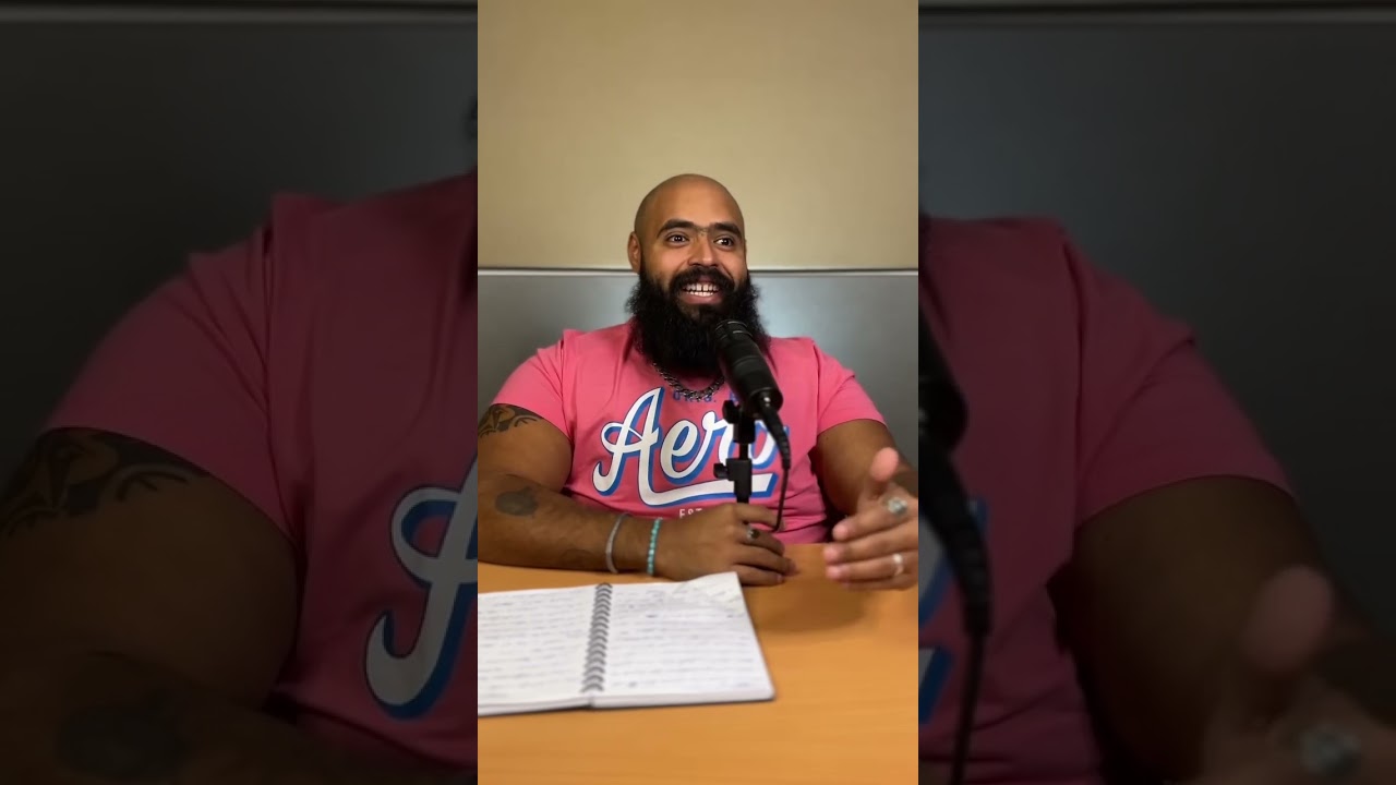 محمد عبد العاطي يسهل الأمور بصعوبة 😂