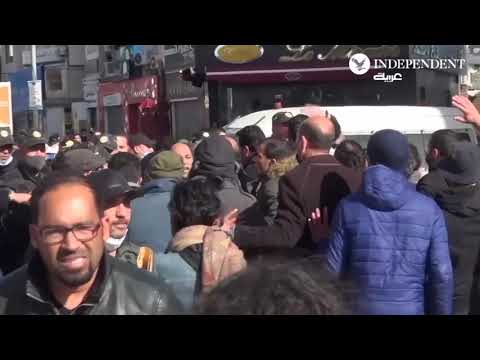 اشتباكات بين الشرطة التونسية ومتظاهرين أمام مبنى البرلمان