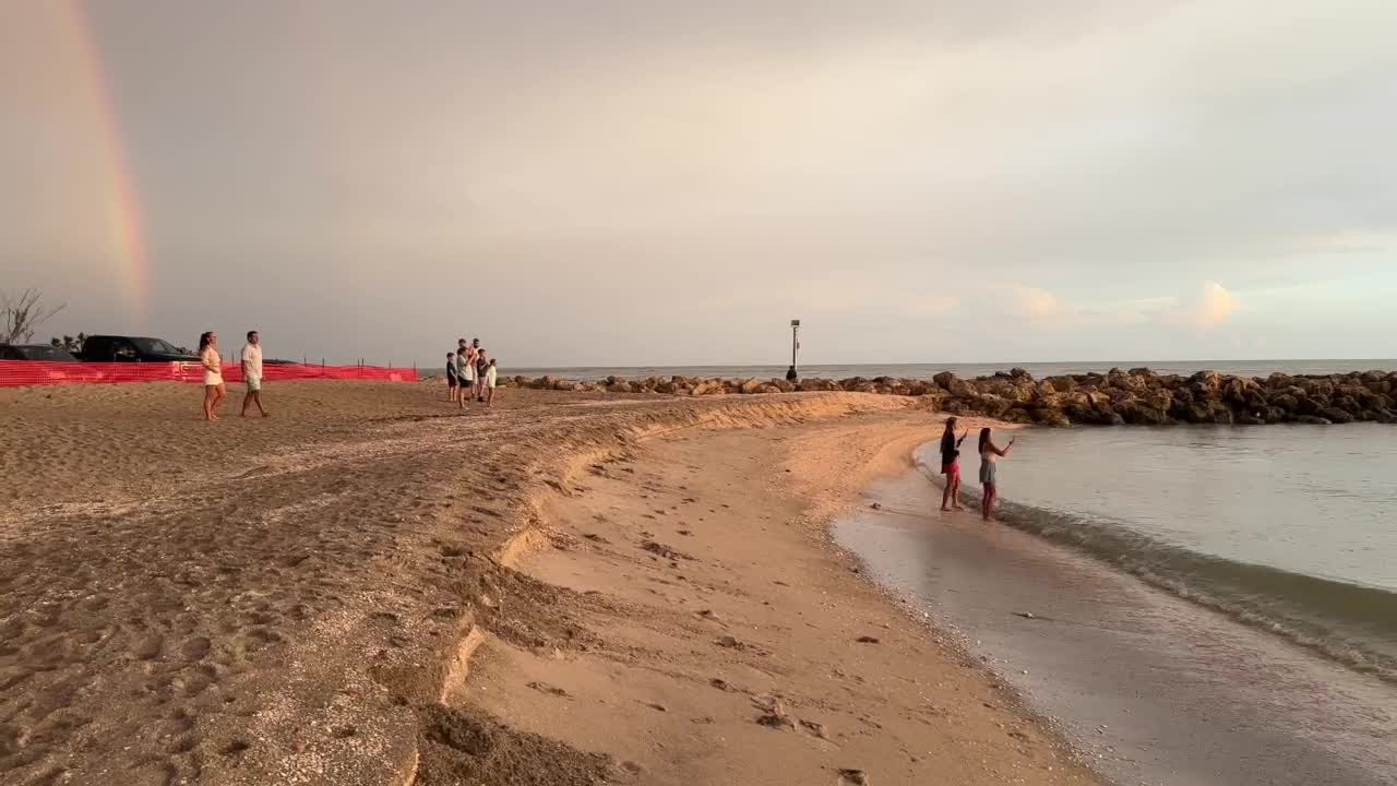 Sanibel feels the bite as "No-See-Um" numbers surge