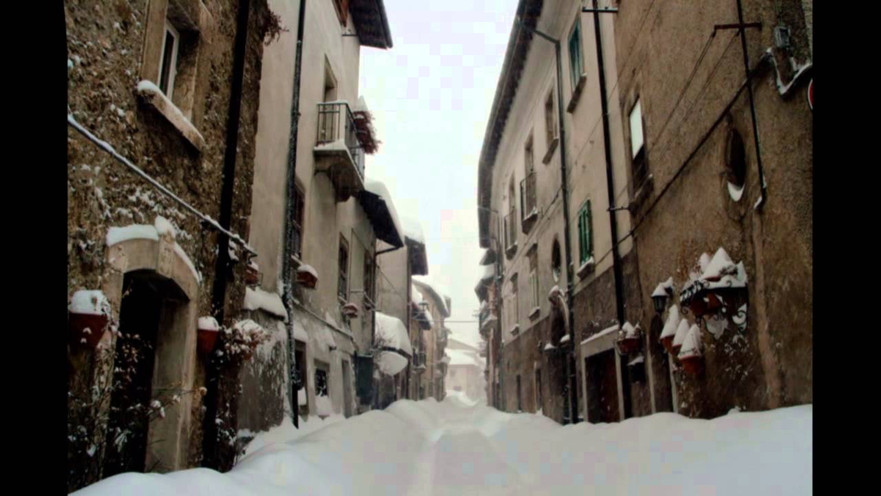 Scopri Pescasseroli in Inverno: Guida alle Strade e Attrazioni 🌲