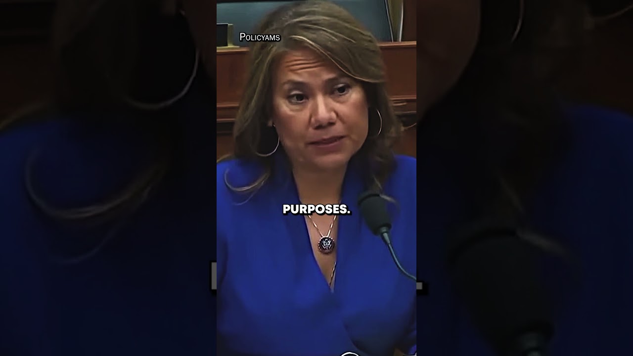 Joe Rogan Comments on Confrontation Between Victim and Manipulative Woman in Congress