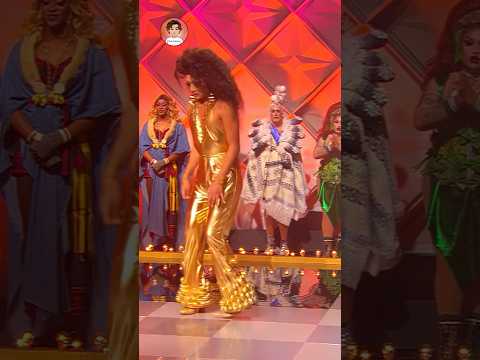 Hilarious Dress Malfunction on Canada’s Drag Race Season 1! 😂