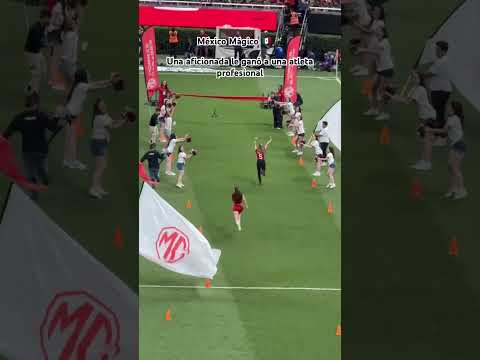 Aficionada de Chivas le ganó en una carrera a una velocista en el medio tiempo vs América #gdl